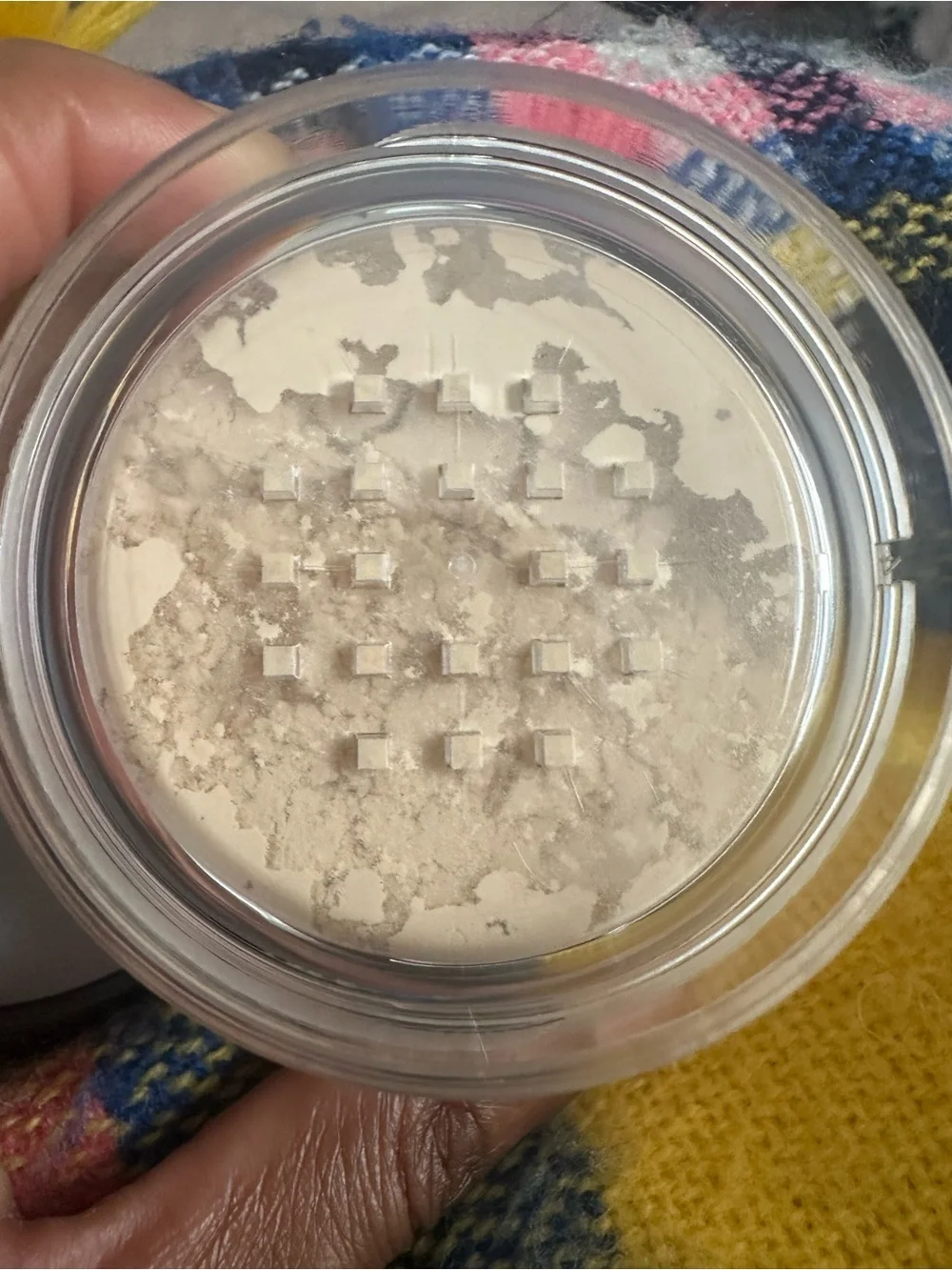 laura mercier Translucent Loose Setting Powder - Black and White Text